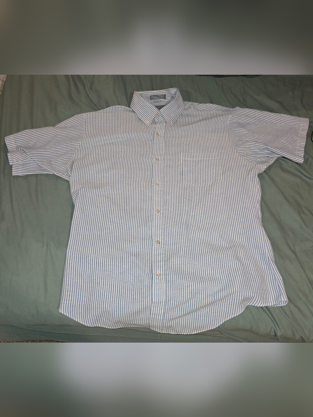 Men's Short-Sleeve Button-Down Shirt in Light Blue Stripe 16.5